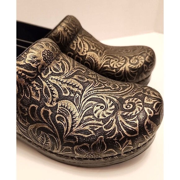 Dansko Professional Clog Leather Black Antique Gold Tooled Size EU 38 US 7.5  8 - Picture 1 of 11